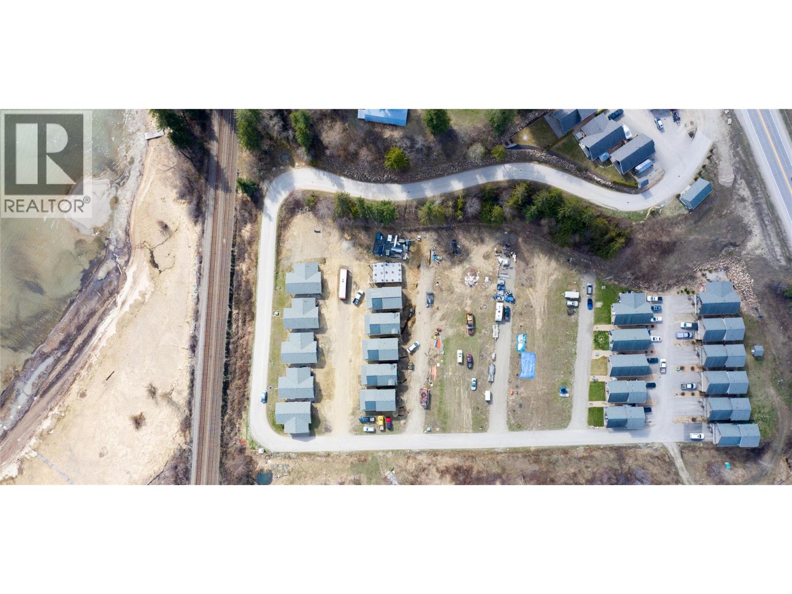 5211 Trans Canada Highway Unit# 6, Salmon Arm, British Columbia  V0E 2X3 - Photo 7 - 10355733