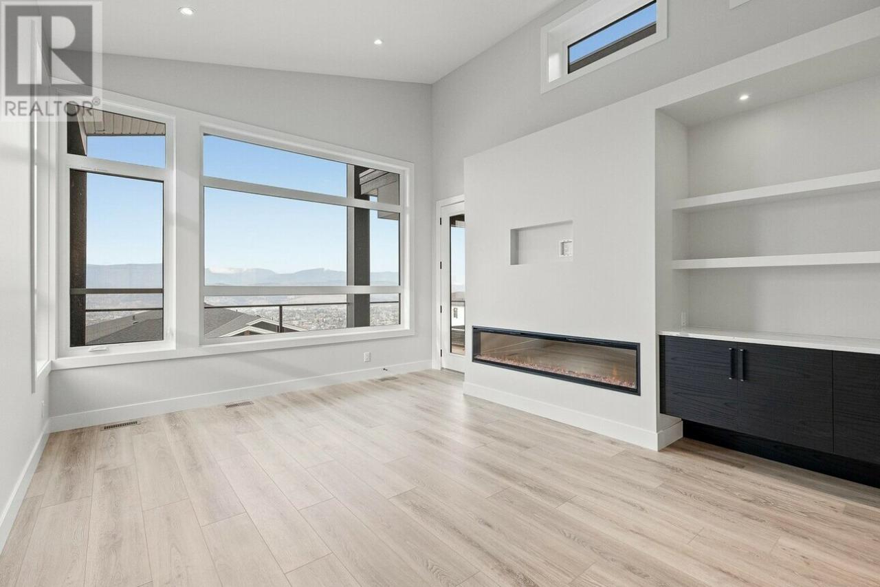 1221 Lone Pine Drive, Kelowna, British Columbia  V1P 0A5 - Photo 2 - 10355740