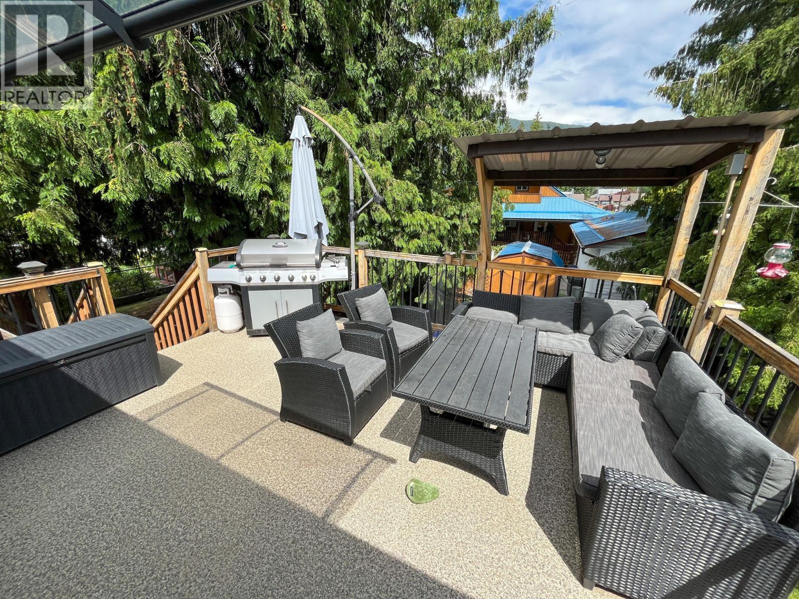 510 Cedar Street, Sicamous, British Columbia  V0E 2V0 - Photo 14 - 10355579