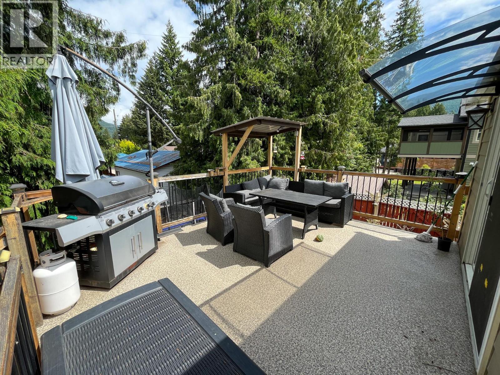 510 Cedar Street, Sicamous, British Columbia  V0E 2V0 - Photo 15 - 10355579