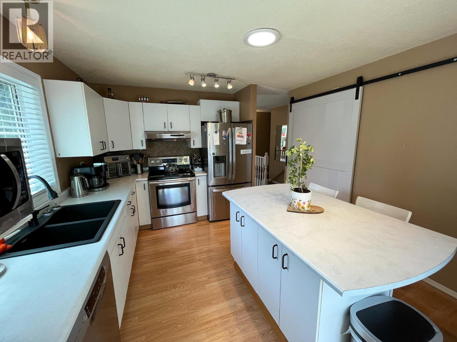 510 Cedar Street, Sicamous, British Columbia  V0E 2V0 - Photo 18 - 10355579