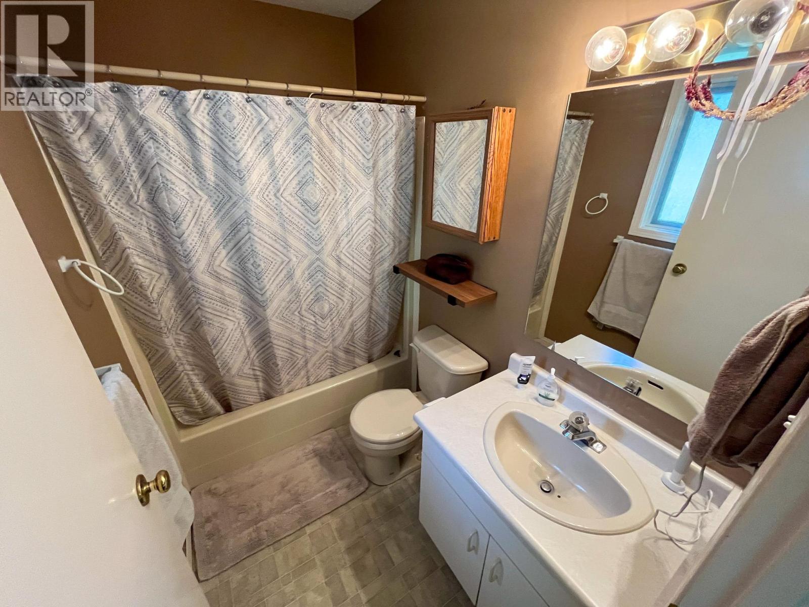 510 Cedar Street, Sicamous, British Columbia  V0E 2V0 - Photo 31 - 10355579