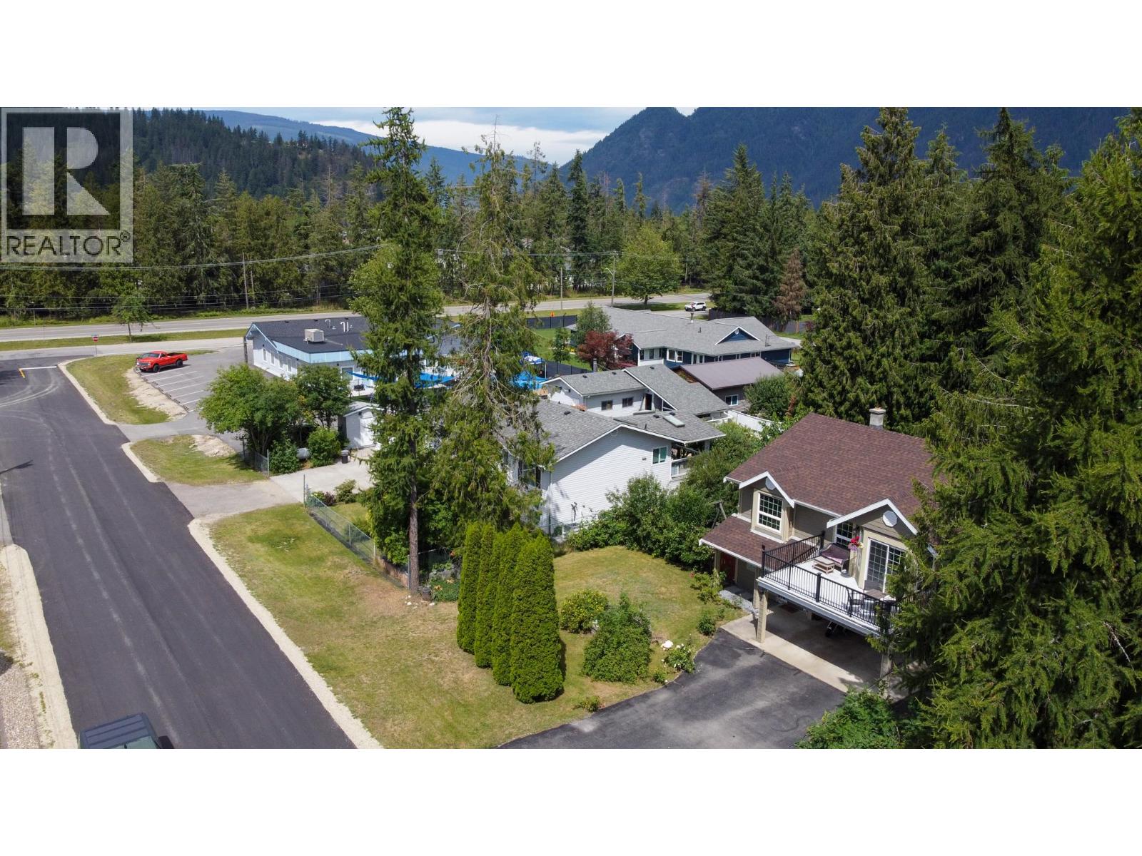 510 Cedar Street, Sicamous, British Columbia  V0E 2V0 - Photo 47 - 10355579