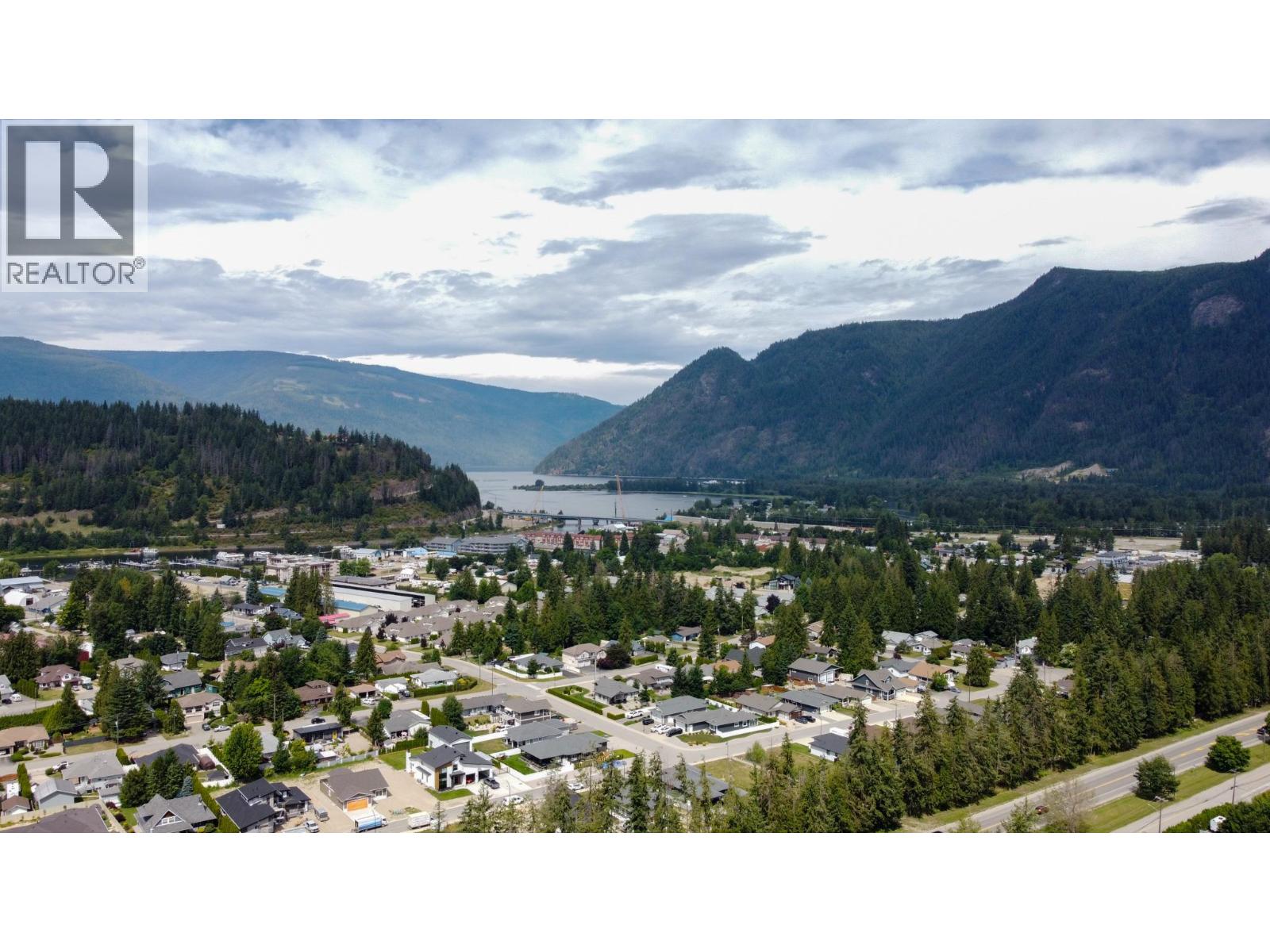 510 Cedar Street, Sicamous, British Columbia  V0E 2V0 - Photo 48 - 10355579