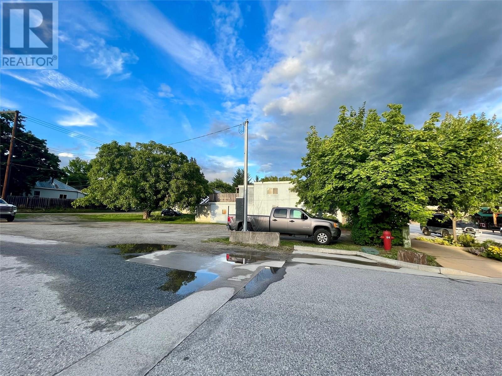 219 Broadway Street W, Nakusp, British Columbia  V0G 1R0 - Photo 7 - 10355502