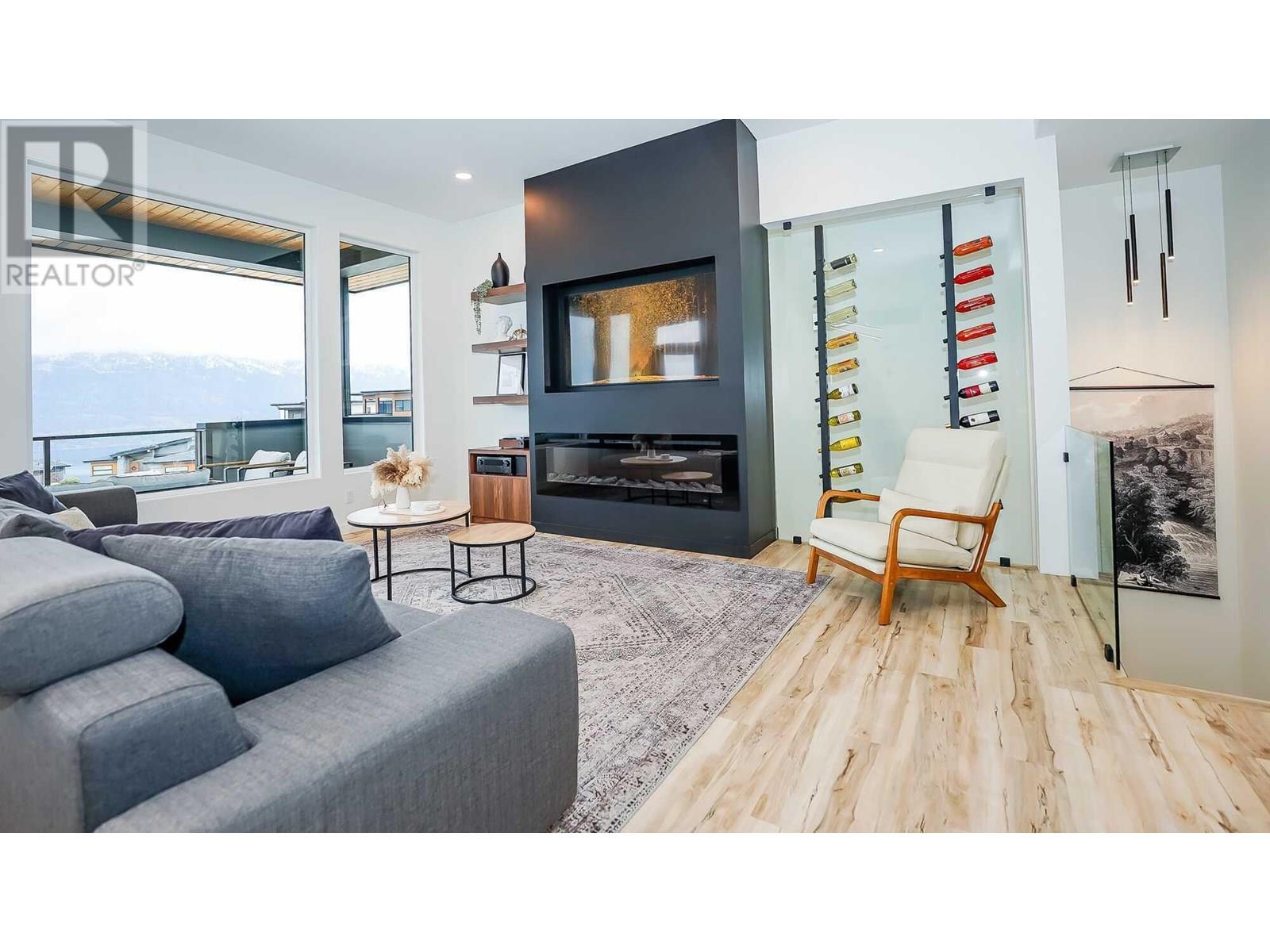 9499 Ledgestone Road, Lake Country, British Columbia  V4V 0A4 - Photo 4 - 10355762