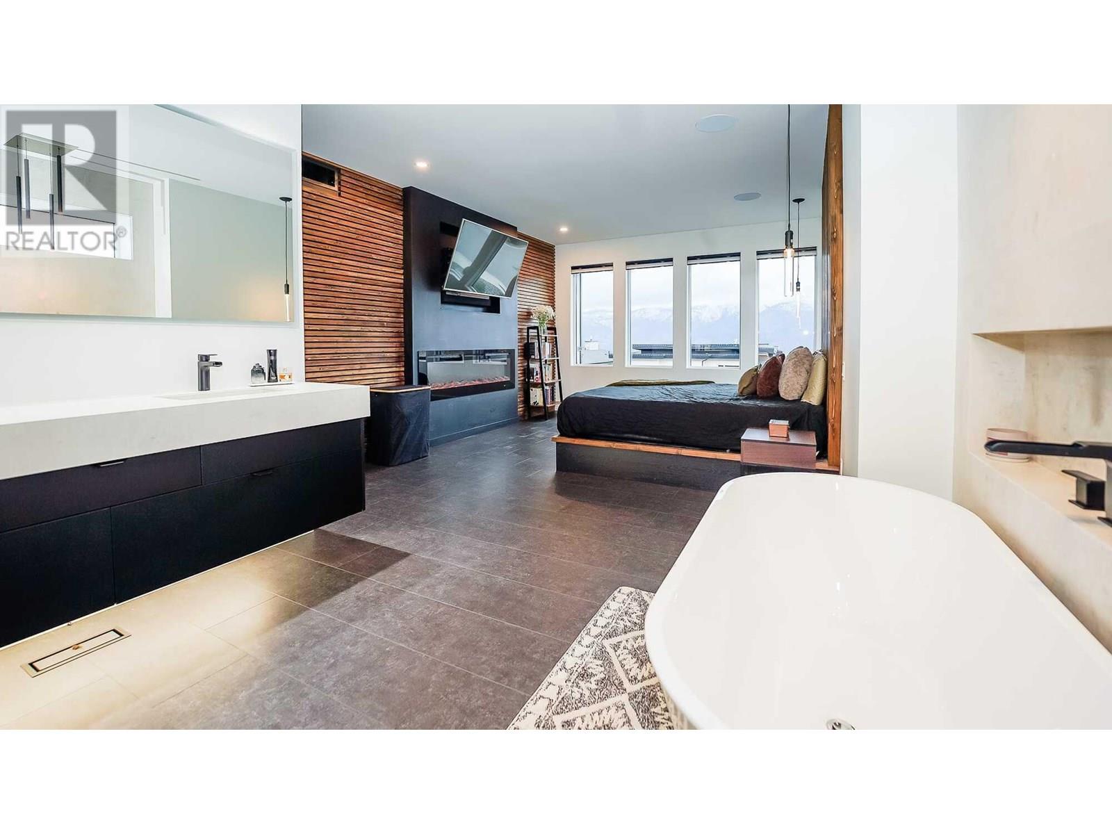 9499 Ledgestone Road, Lake Country, British Columbia  V4V 0A4 - Photo 9 - 10355762