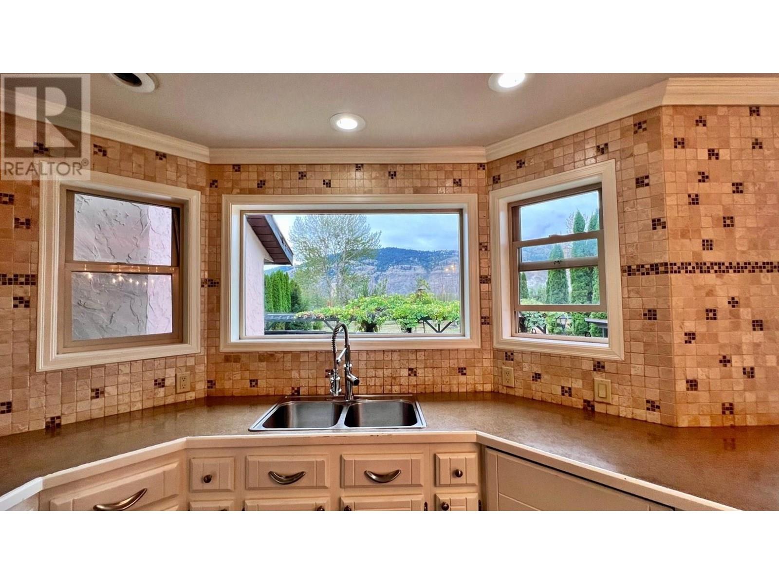 1973 Tranquille Road, Kamloops, British Columbia  V2B 3M4 - Photo 7 - 10355948