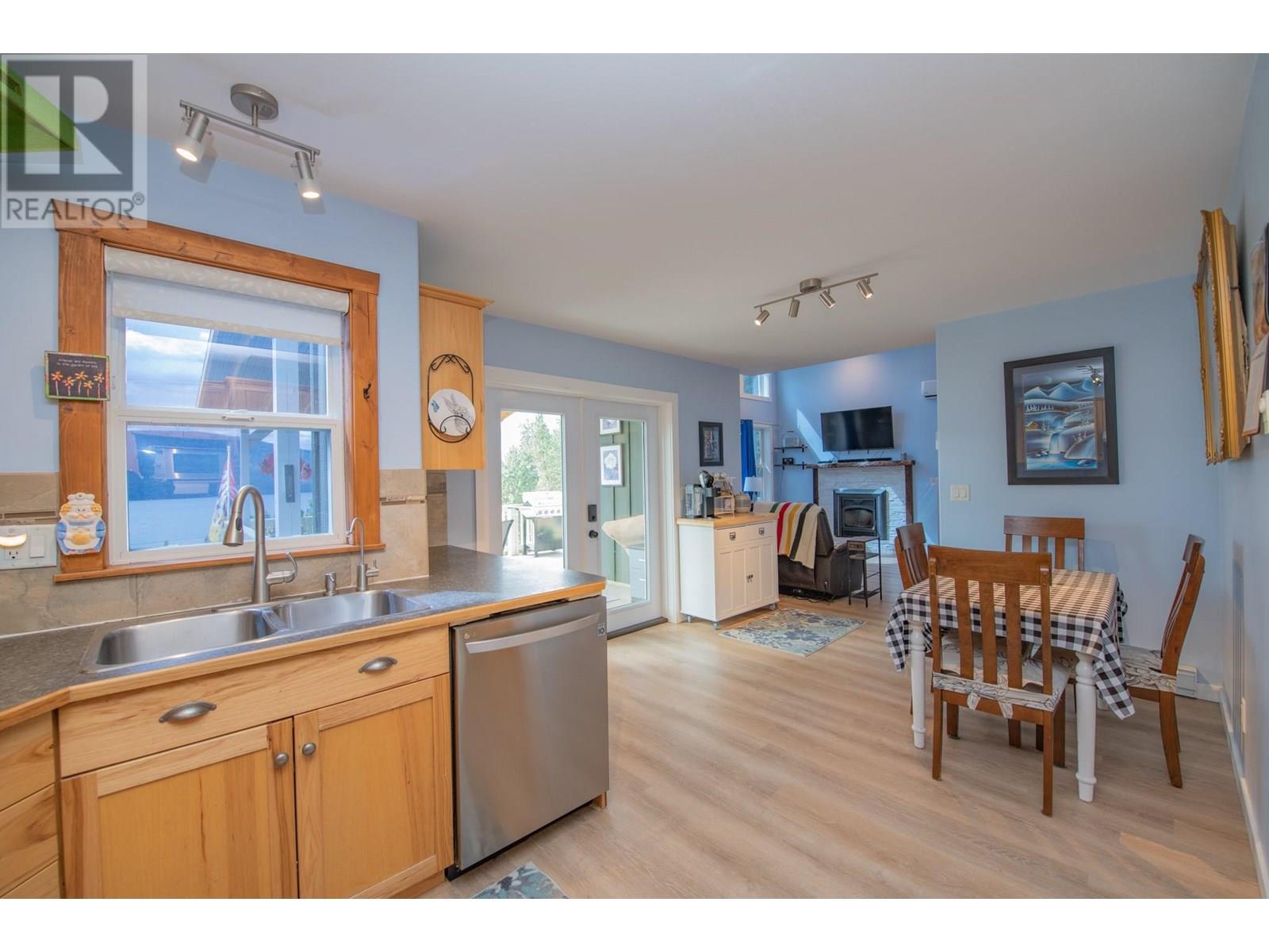 10351 Westshore Road, Vernon, British Columbia  V1H 2B1 - Photo 10 - 10355746