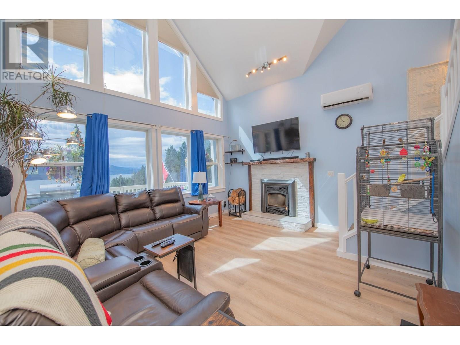 10351 Westshore Road, Vernon, British Columbia  V1H 2B1 - Photo 13 - 10355746