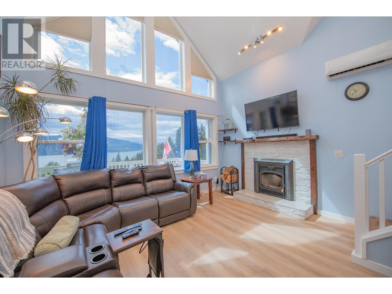 10351 Westshore Road, Vernon, British Columbia  V1H 2B1 - Photo 14 - 10355746