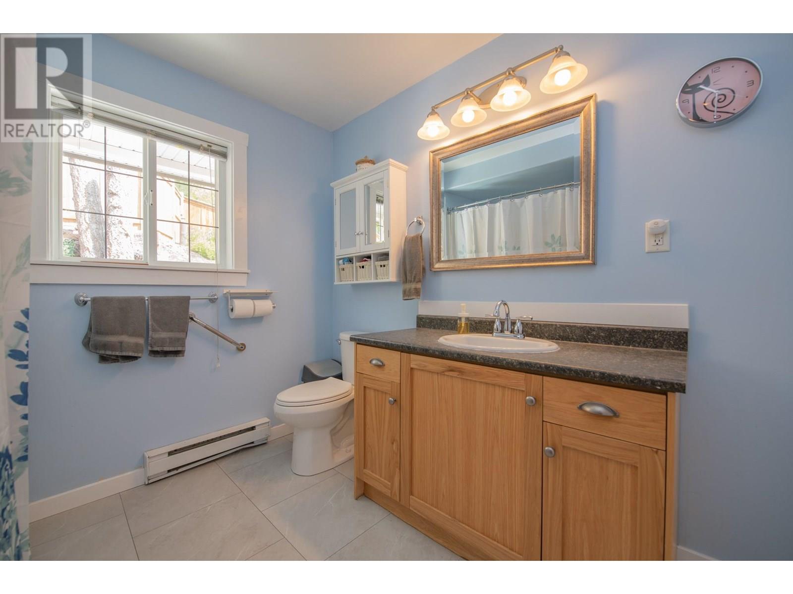 10351 Westshore Road, Vernon, British Columbia  V1H 2B1 - Photo 21 - 10355746