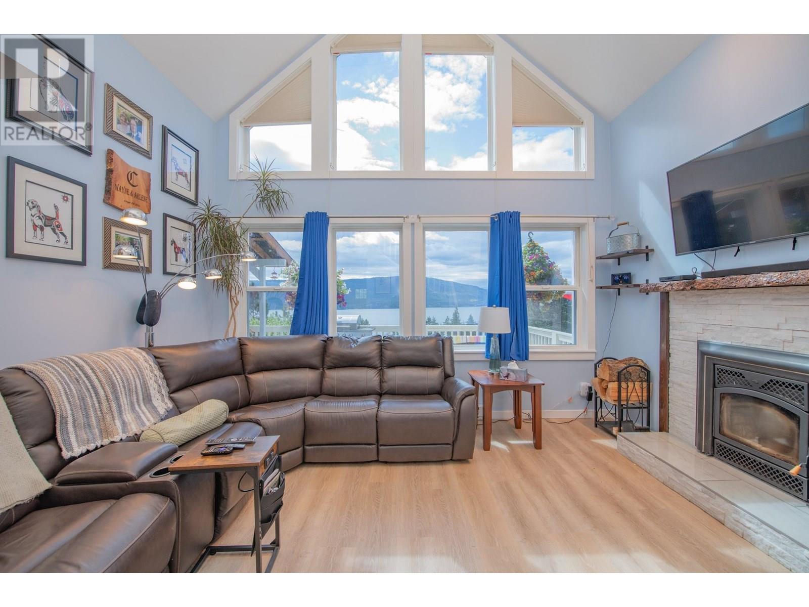 10351 Westshore Road, Vernon, British Columbia  V1H 2B1 - Photo 4 - 10355746