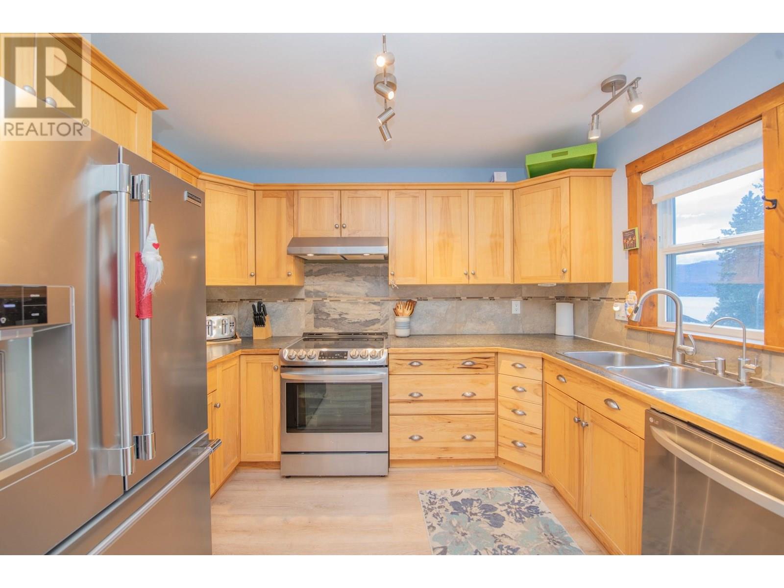 10351 Westshore Road, Vernon, British Columbia  V1H 2B1 - Photo 6 - 10355746