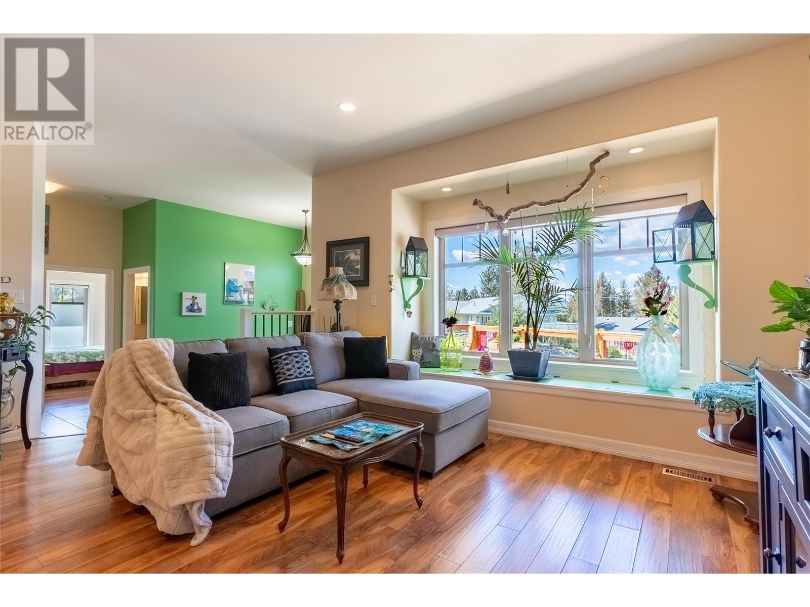 331 Linden Road, Logan Lake, British Columbia  V0K 1W0 - Photo 5 - 10355854