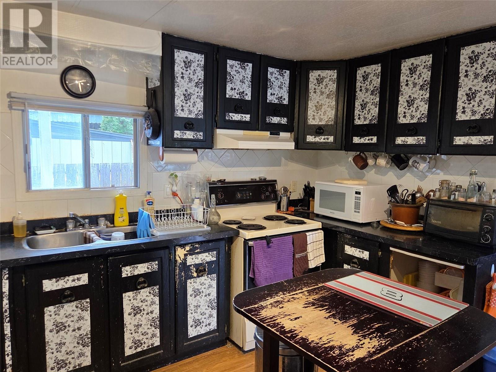 1529 Main Street, Keremeos, British Columbia  V0X 1N6 - Photo 5 - 10356134