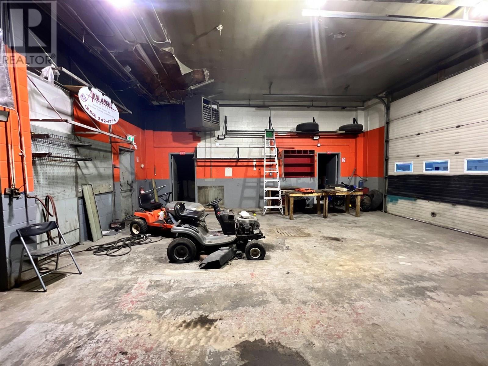 295 Southgate, Tumbler Ridge, British Columbia  V0C 2W0 - Photo 4 - 10354747