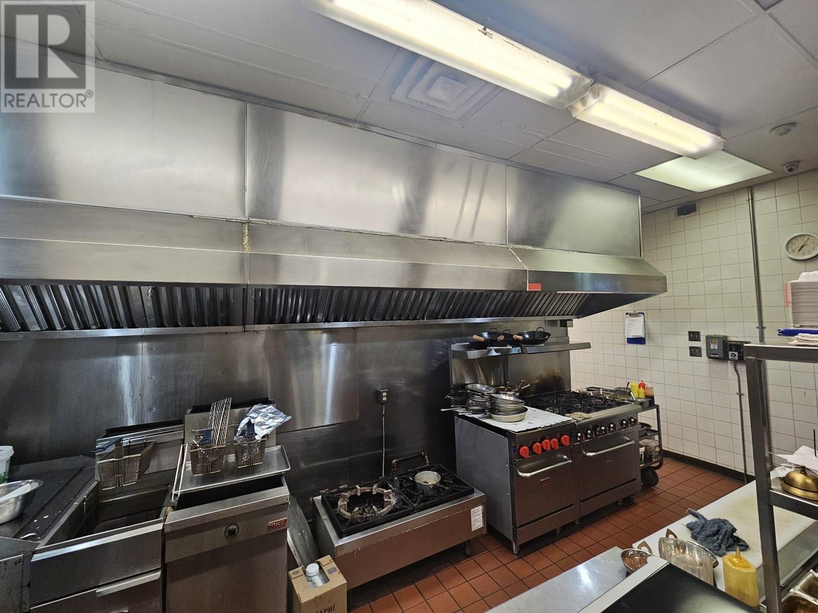 1205 Trans Canada Highway, Golden, British Columbia  V0A 1H1 - Photo 15 - 10356303