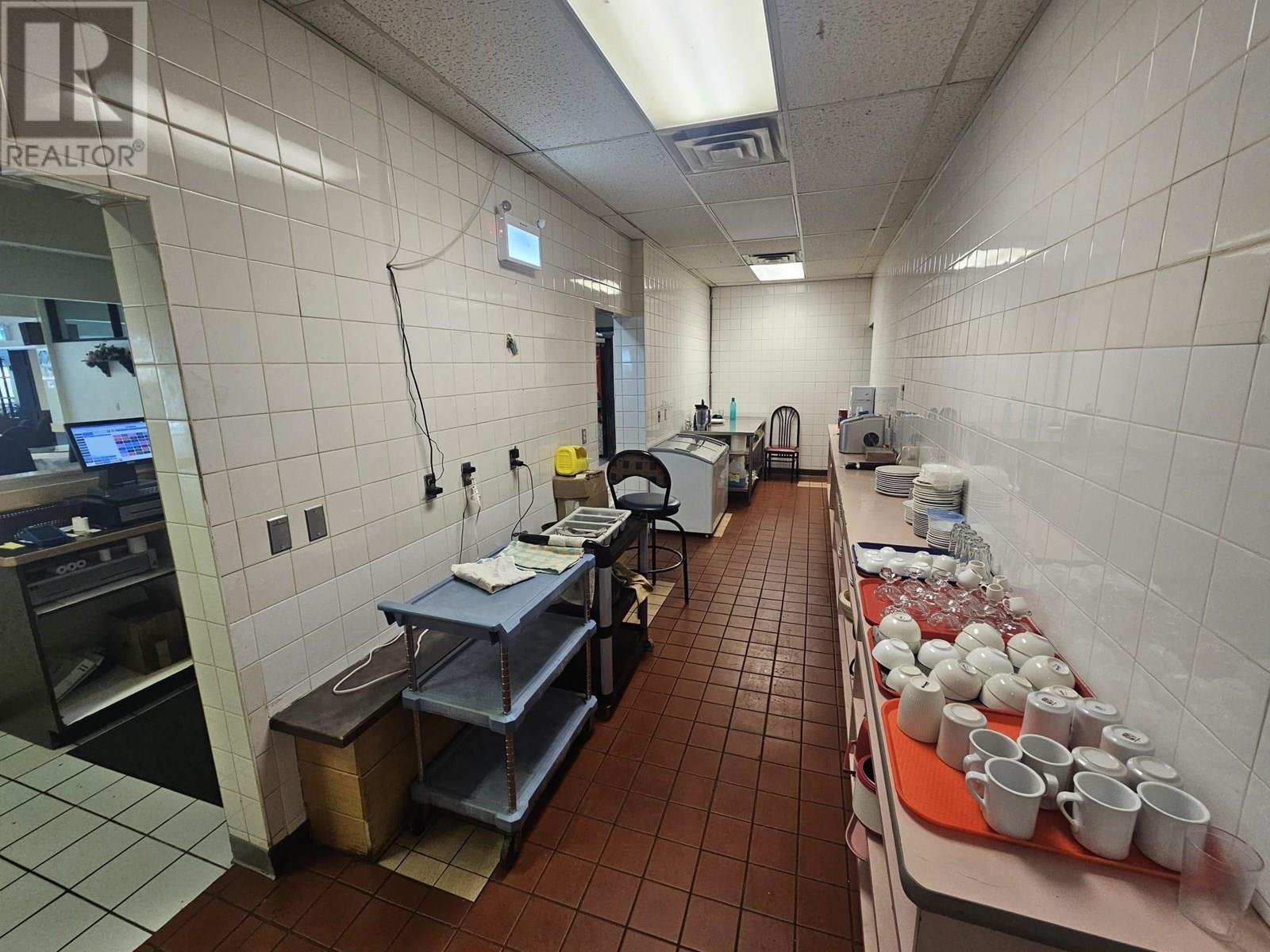 1205 Trans Canada Highway, Golden, British Columbia  V0A 1H1 - Photo 18 - 10356303