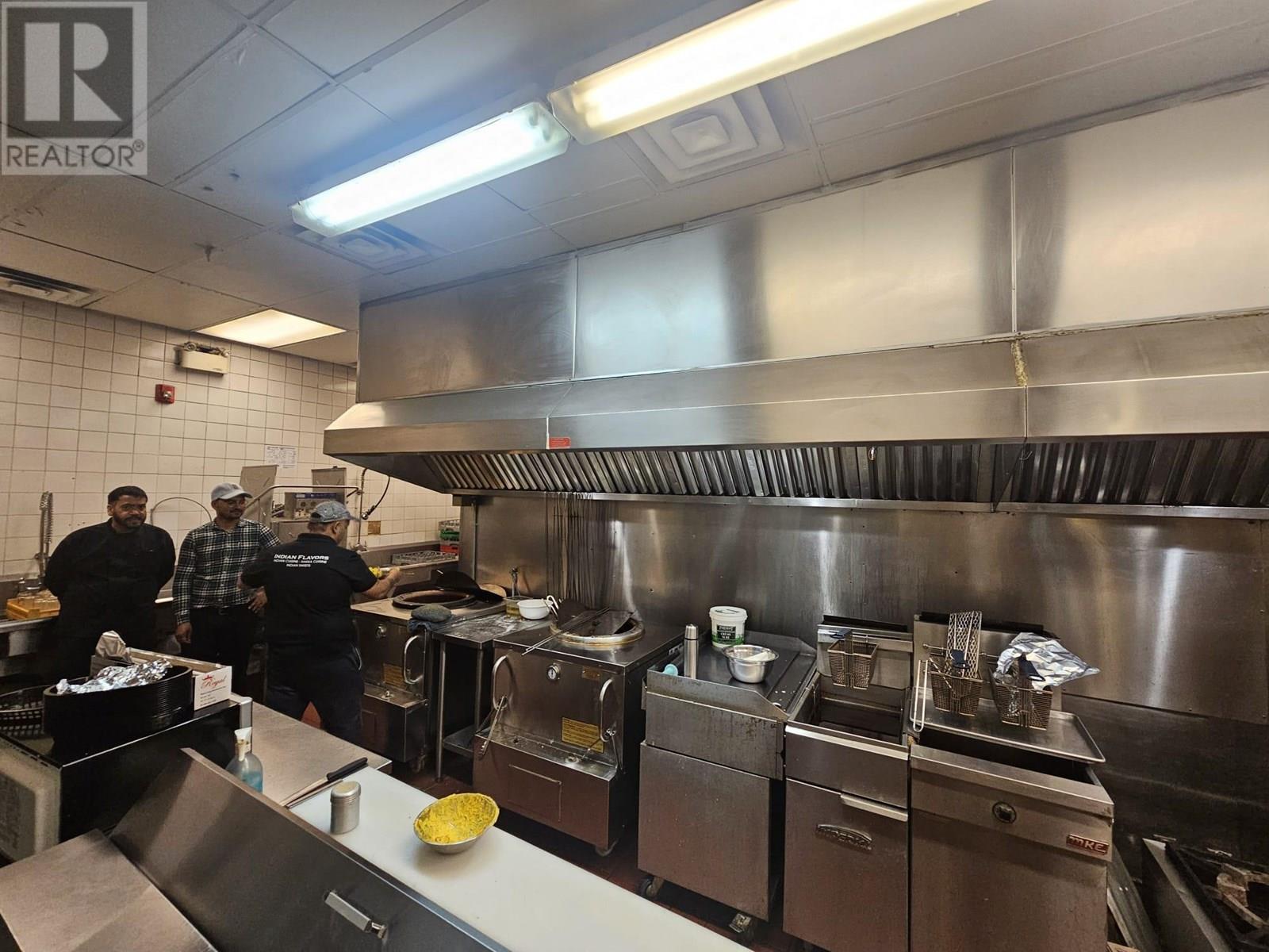 1205 Trans Canada Highway, Golden, British Columbia  V0A 1H1 - Photo 19 - 10356303