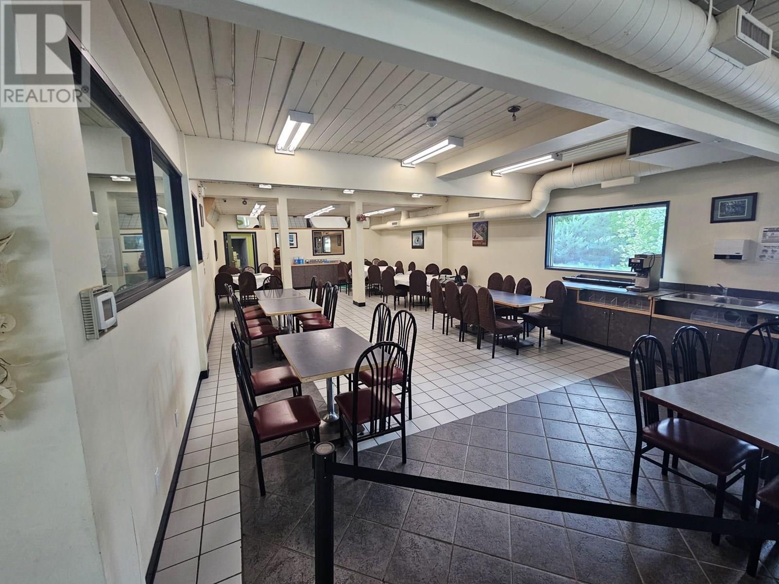 1205 Trans Canada Highway, Golden, British Columbia  V0A 1H1 - Photo 21 - 10356303