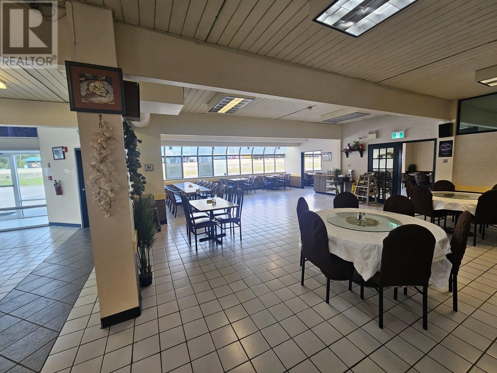 1205 Trans Canada Highway, Golden, British Columbia  V0A 1H1 - Photo 4 - 10356303