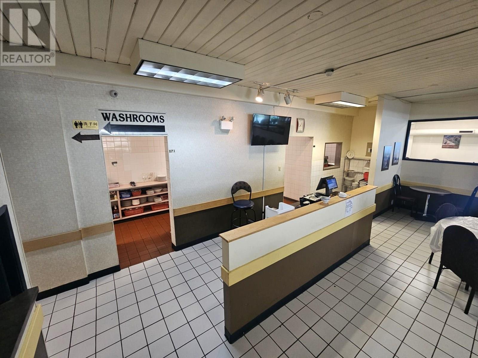 1205 Trans Canada Highway, Golden, British Columbia  V0A 1H1 - Photo 7 - 10356303