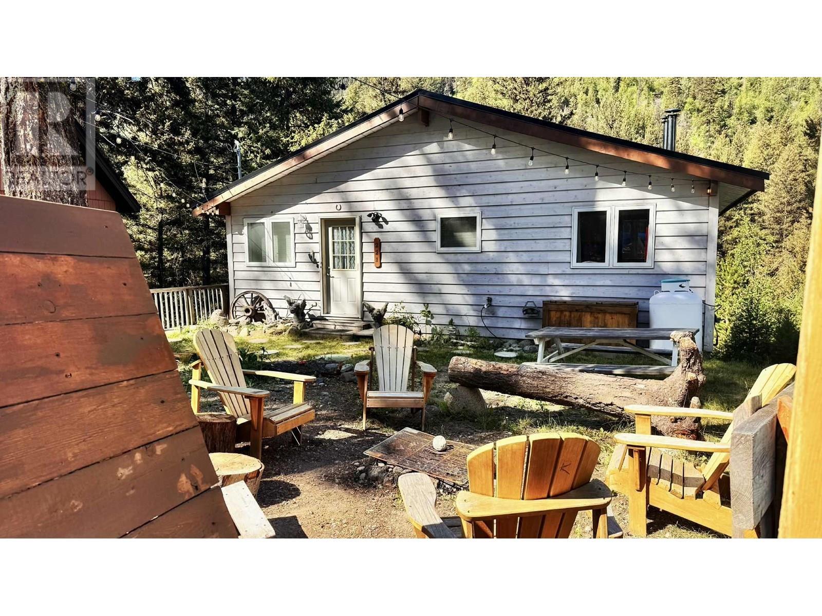 221 Prospect Drive, Princeton, British Columbia  V0X 1W0 - Photo 2 - 10356287