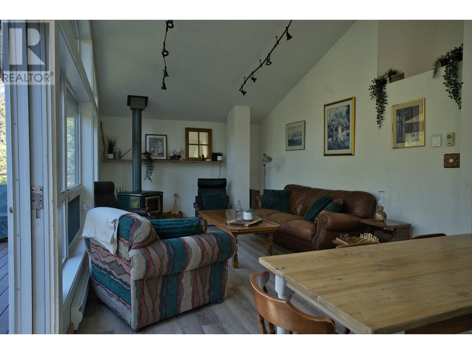 221 Prospect Drive, Princeton, British Columbia  V0X 1W0 - Photo 9 - 10356287