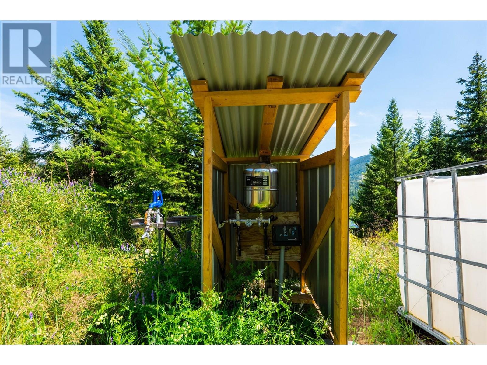 4583 Falls Creek Road, Beasley, British Columbia  V0G 2G2 - Photo 11 - 10356029