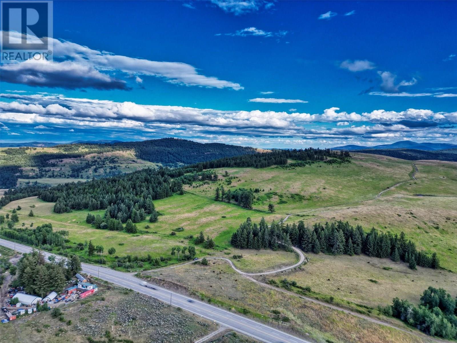 6080 Highway 3, Bridesville, British Columbia  V0H 1Y0 - Photo 1 - 10356165