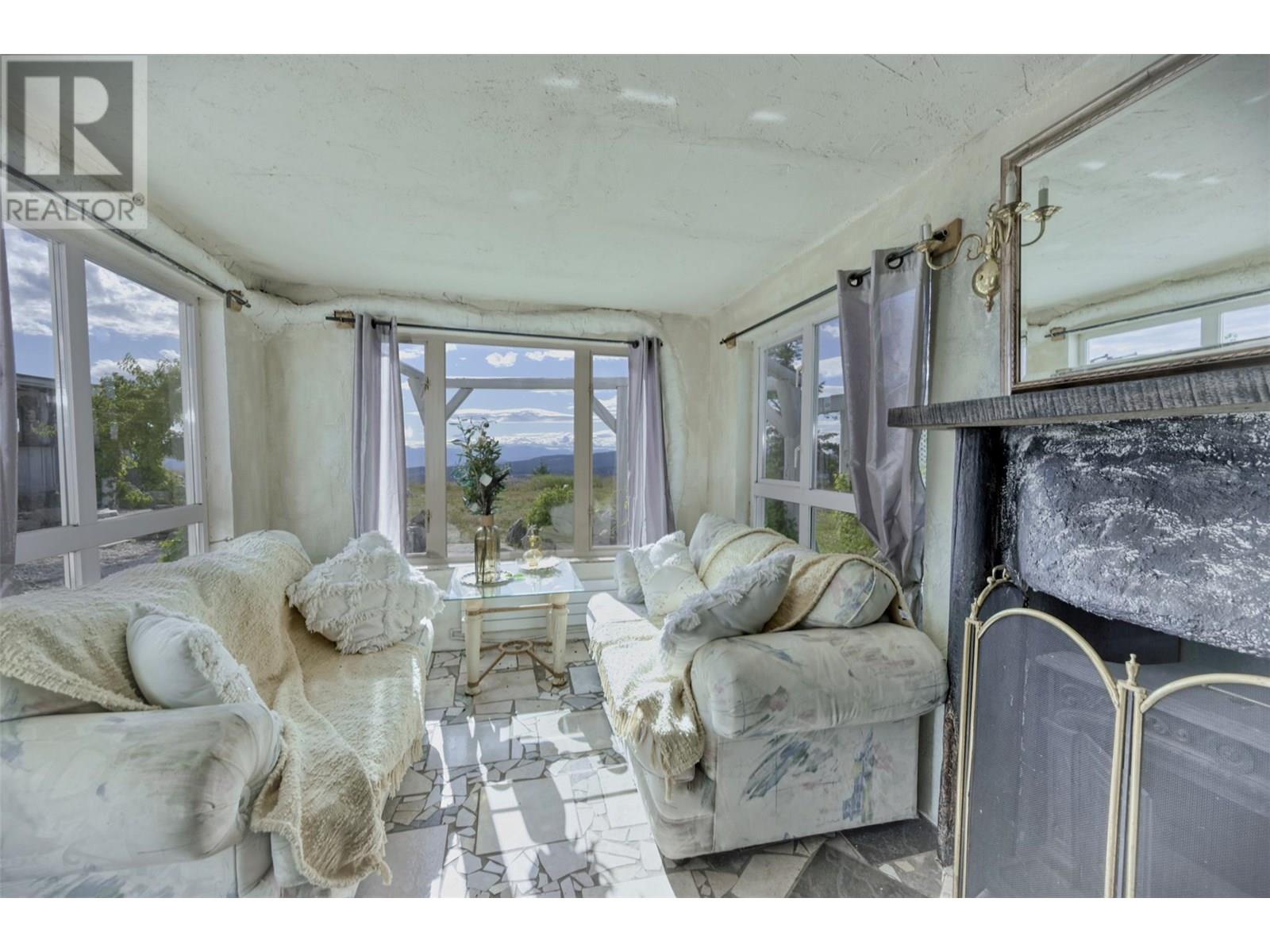 6080 Highway 3, Bridesville, British Columbia  V0H 1Y0 - Photo 16 - 10356165