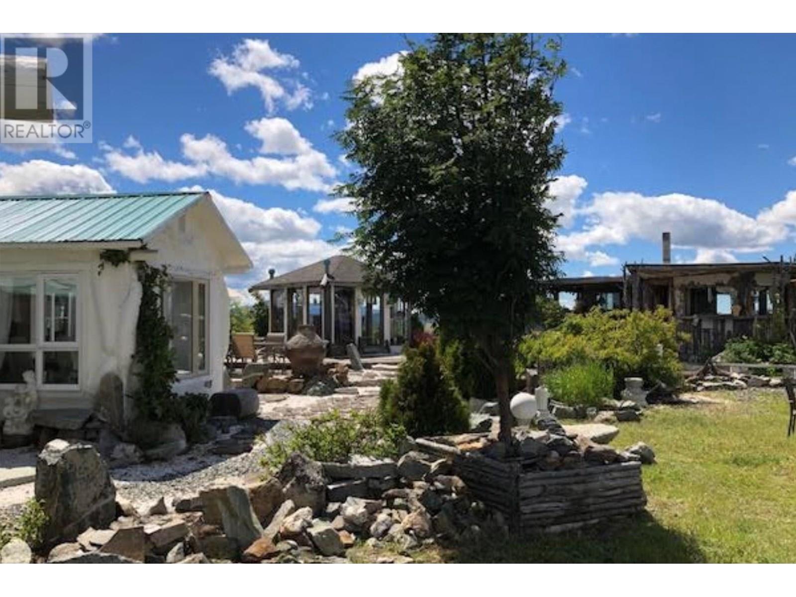 6080 Highway 3, Bridesville, British Columbia  V0H 1Y0 - Photo 27 - 10356165