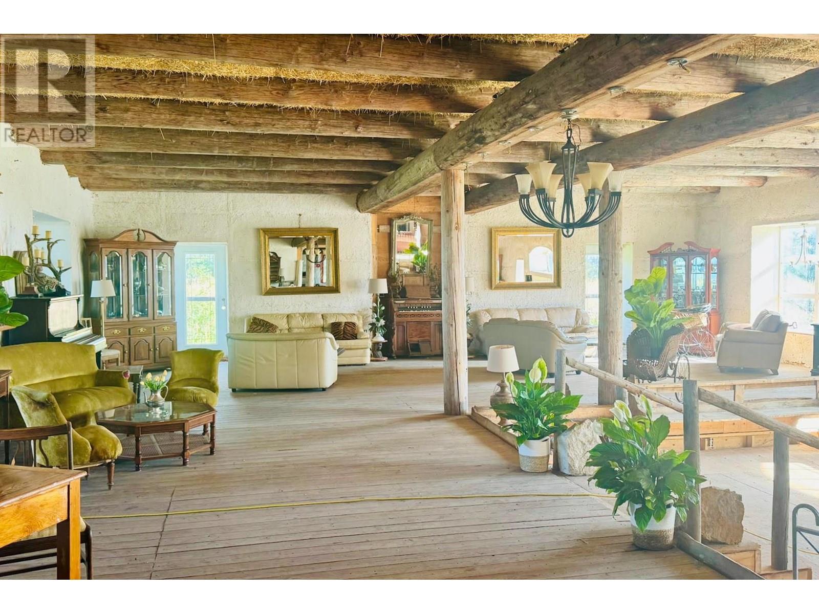 6080 Highway 3, Bridesville, British Columbia  V0H 1Y0 - Photo 29 - 10356165