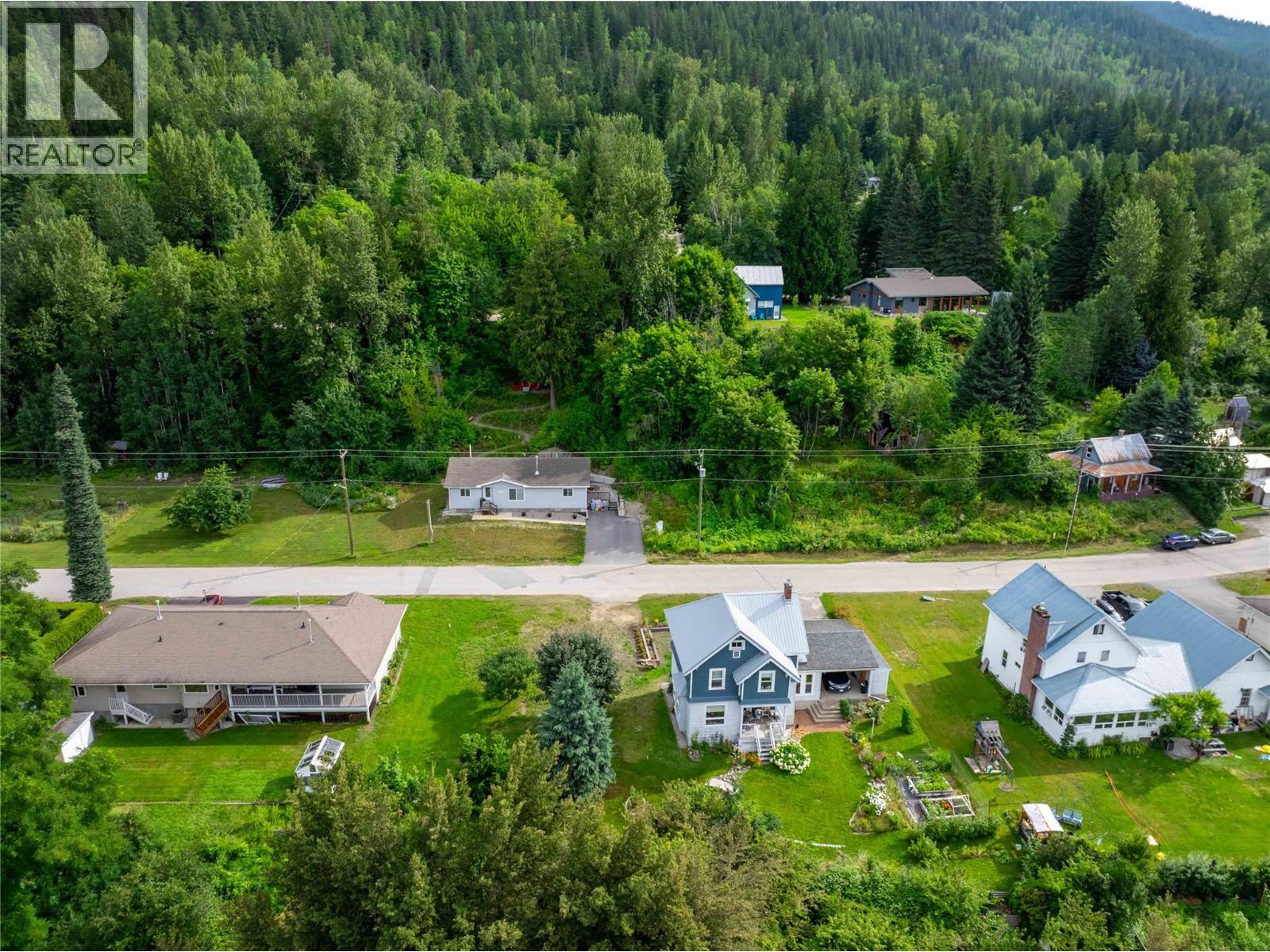 157 Track Street E, Revelstoke, British Columbia  V0E 2S2 - Photo 14 - 10356351