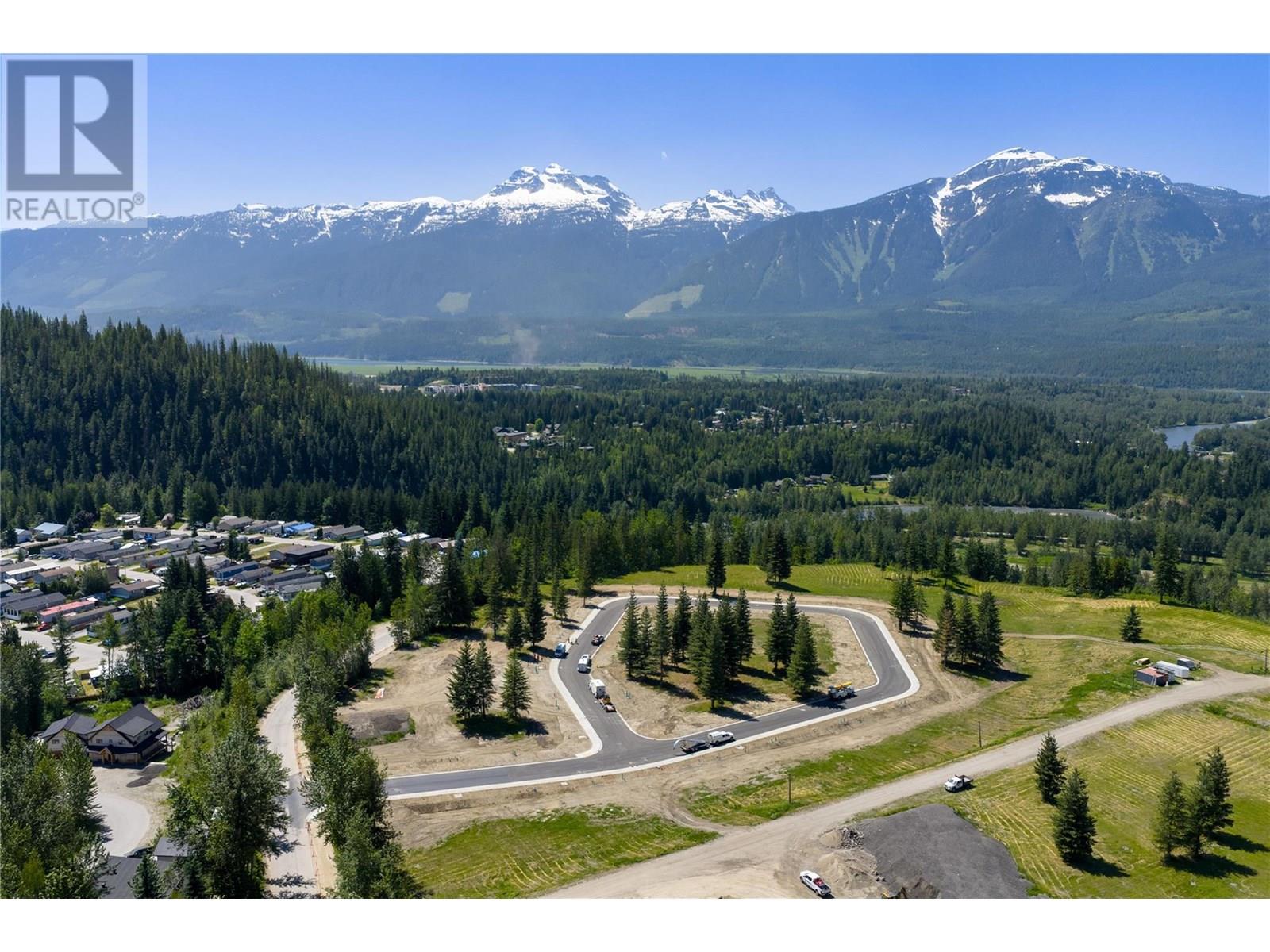 Proposed Lot 20 Meadow Place, Revelstoke, British Columbia  V0E 2S0 - Photo 1 - 10355873