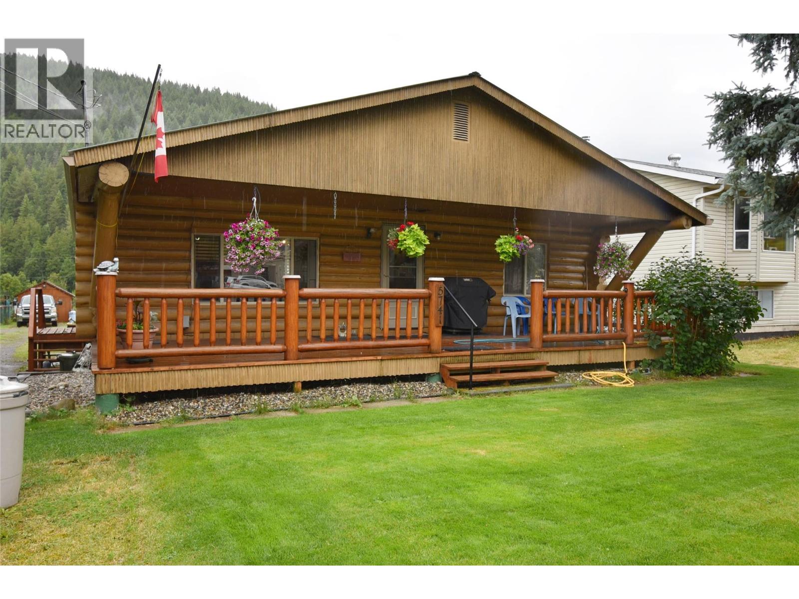 5741 Scott Road, Falkland, British Columbia  V0E 1W0 - Photo 3 - 10355864