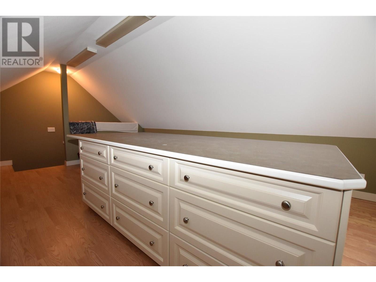 458 Ibis Avenue, Vernon, British Columbia  V1H 2A1 - Photo 40 - 10356434