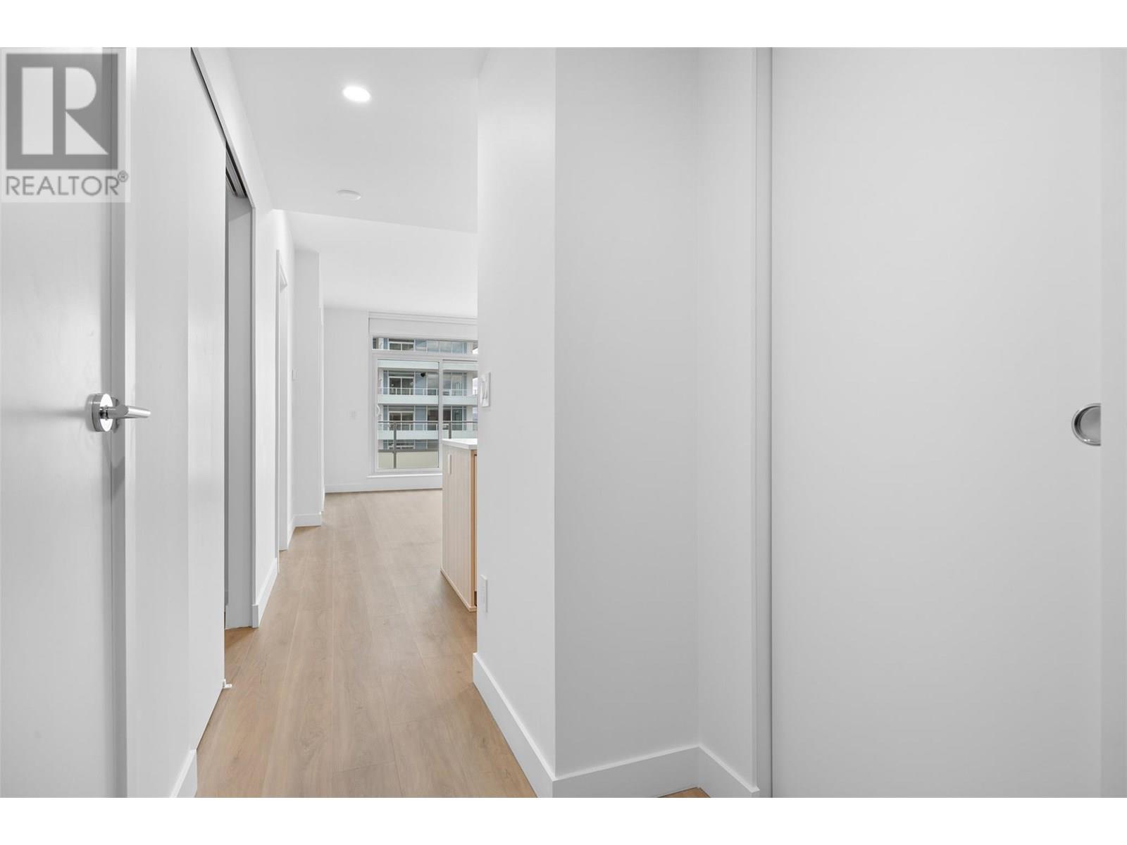 238 Leon Avenue Unit# 1403, Kelowna, British Columbia  V1Y 6H9 - Photo 3 - 10356537