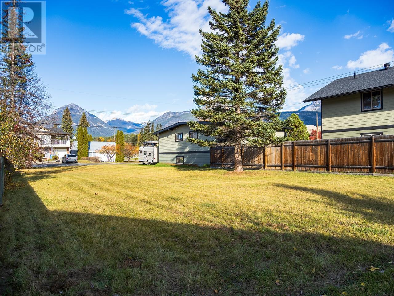 618 8th  S Street, Golden, British Columbia  V0A 1H0 - Photo 2 - 10356621