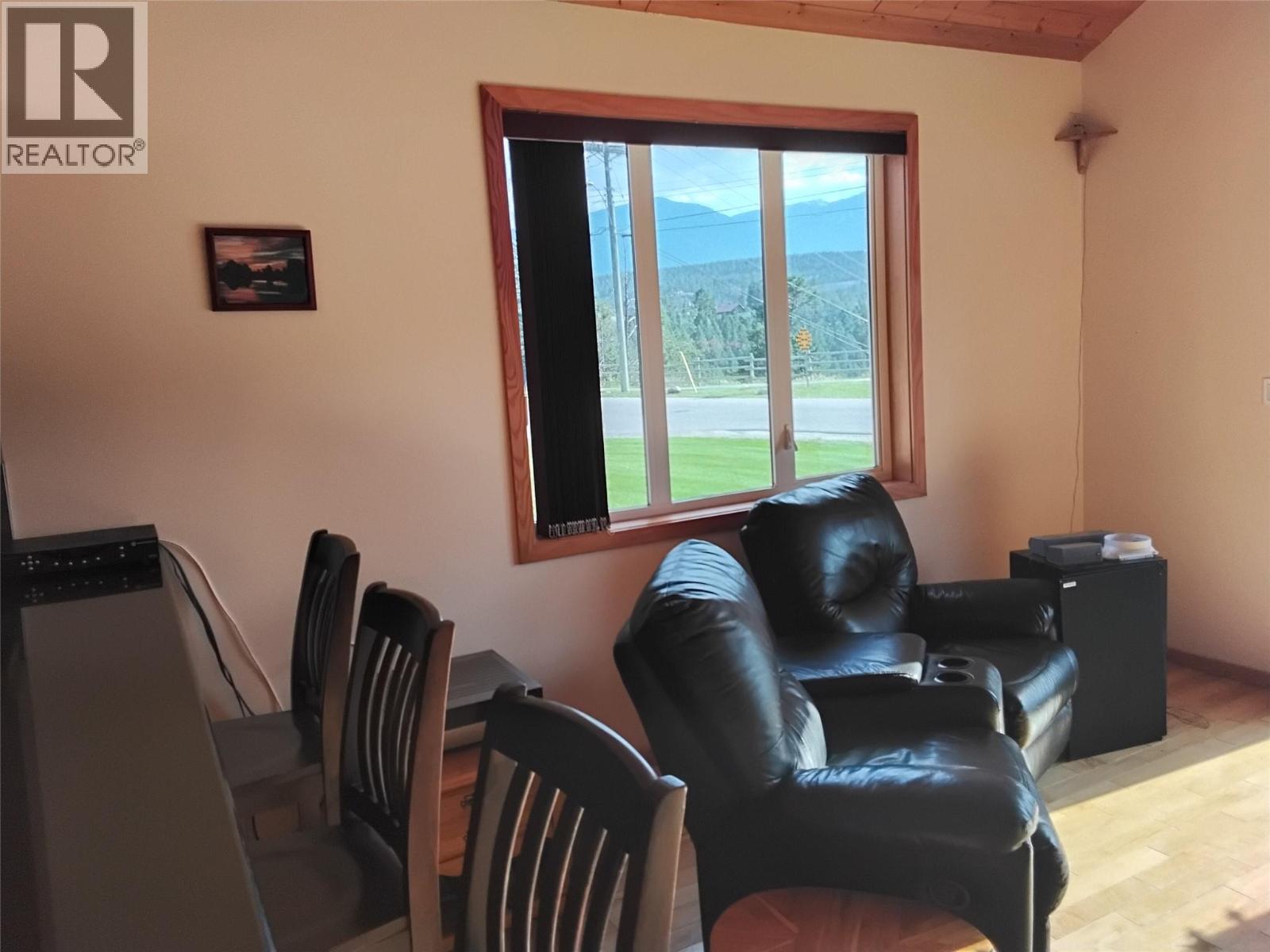 453 13th Avenue, Invermere, British Columbia  V0A 1K4 - Photo 6 - 10356569