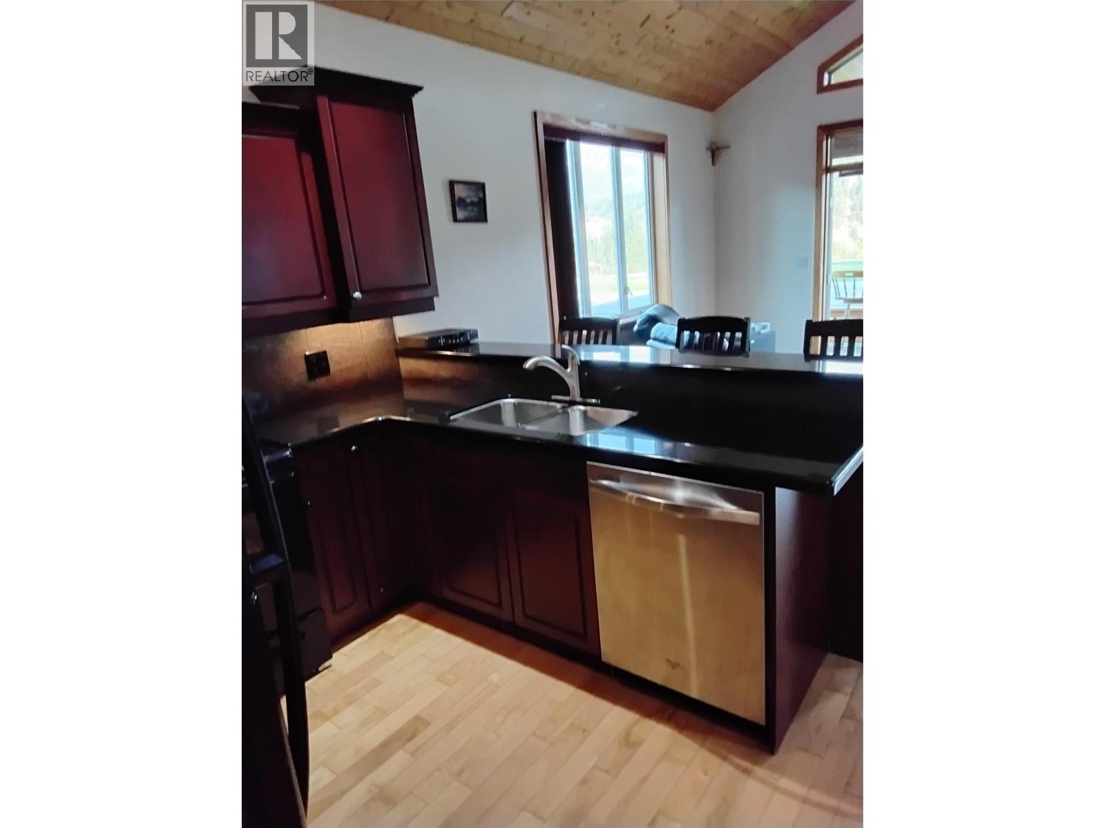 453 13th Avenue, Invermere, British Columbia  V0A 1K4 - Photo 9 - 10356569