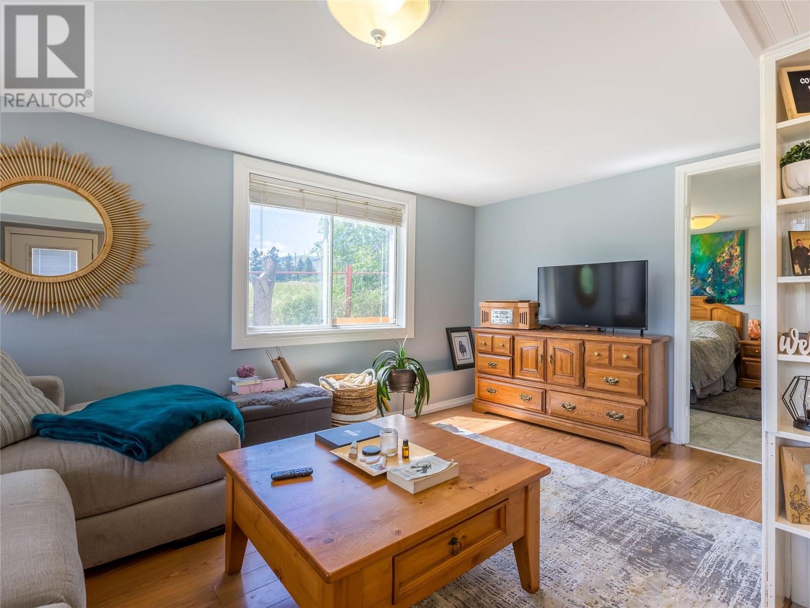 6342 6 Highway, Lavington, British Columbia  V1B 3C7 - Photo 28 - 10356250