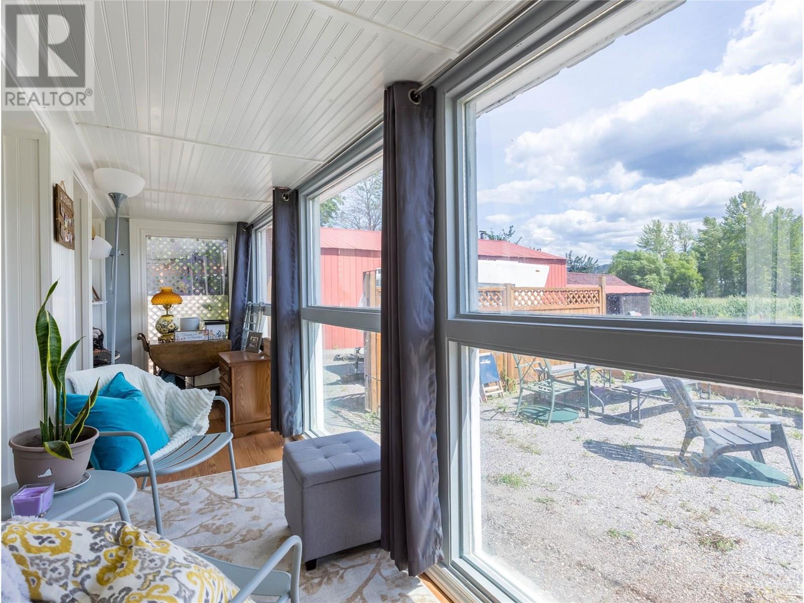 6342 6 Highway, Lavington, British Columbia  V1B 3C7 - Photo 30 - 10356250