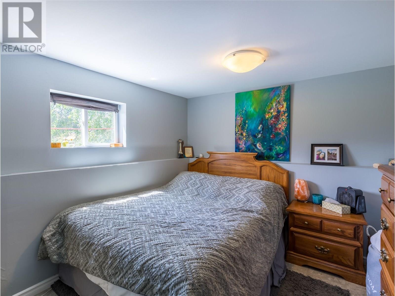 6342 6 Highway, Lavington, British Columbia  V1B 3C7 - Photo 32 - 10356250