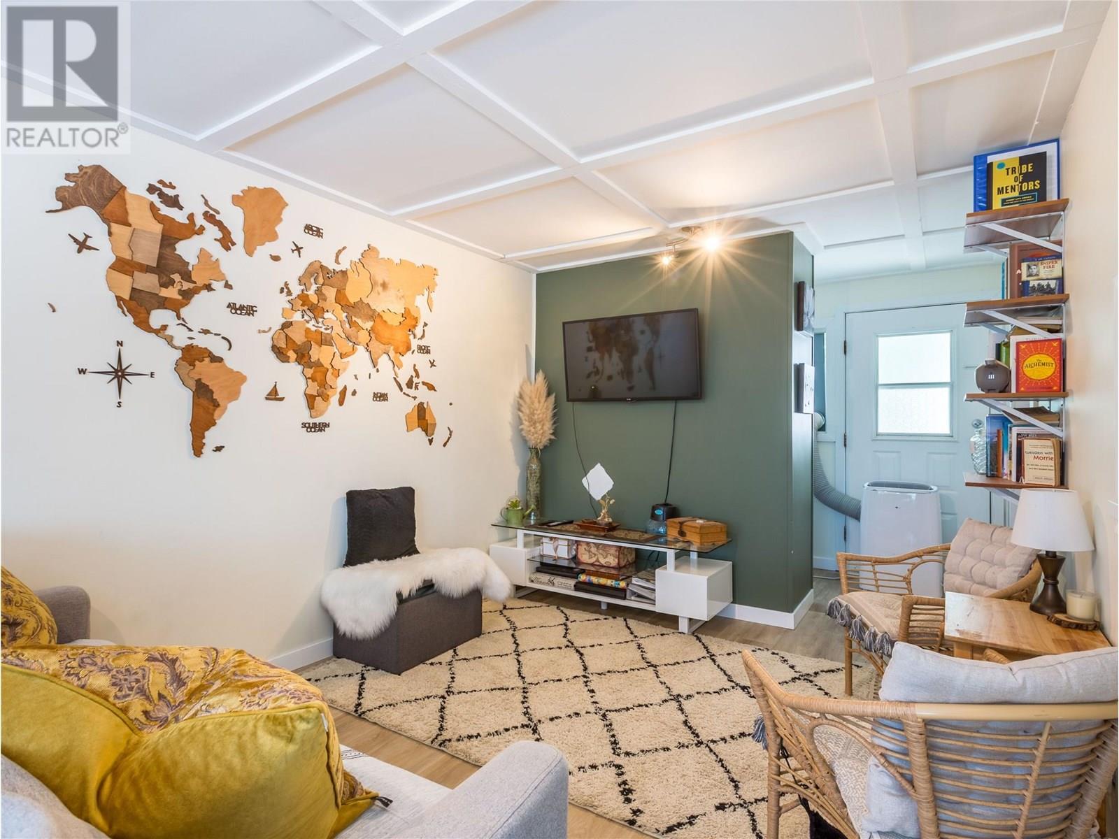 6342 6 Highway, Lavington, British Columbia  V1B 3C7 - Photo 45 - 10356250