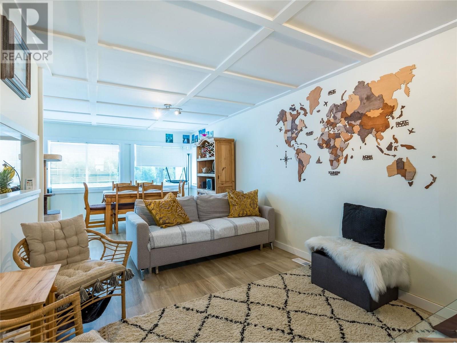 6342 6 Highway, Lavington, British Columbia  V1B 3C7 - Photo 46 - 10356250