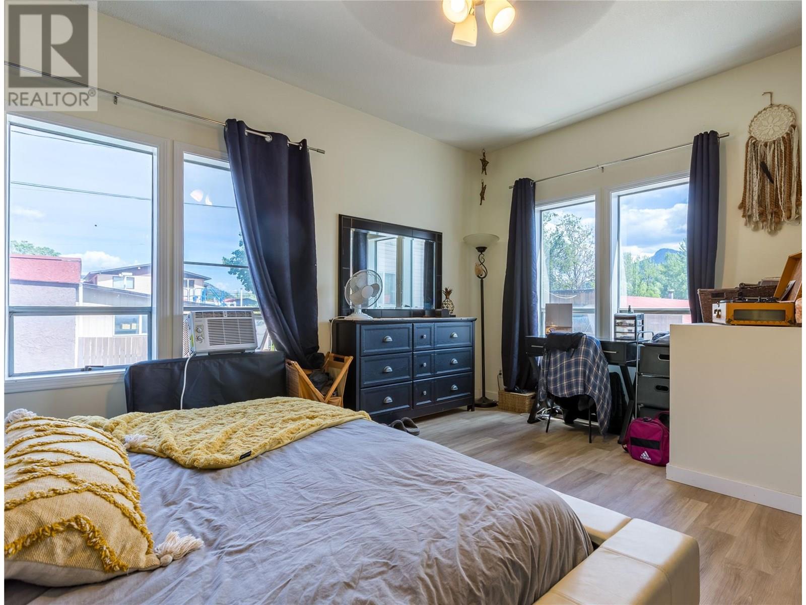 6342 6 Highway, Lavington, British Columbia  V1B 3C7 - Photo 49 - 10356250