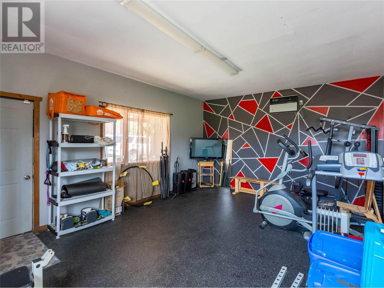 6342 6 Highway, Lavington, British Columbia  V1B 3C7 - Photo 56 - 10356250