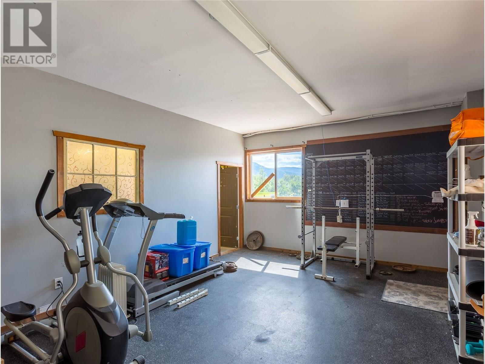 6342 6 Highway, Lavington, British Columbia  V1B 3C7 - Photo 57 - 10356250